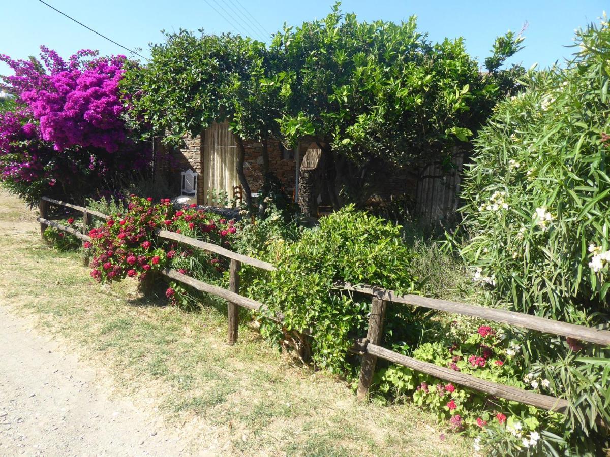 Το Κατἑ Aparthotel Artemonas Eksteriør bilde